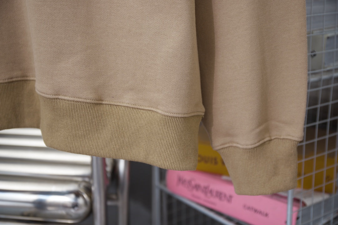 MINIMALIST STREET STYLE