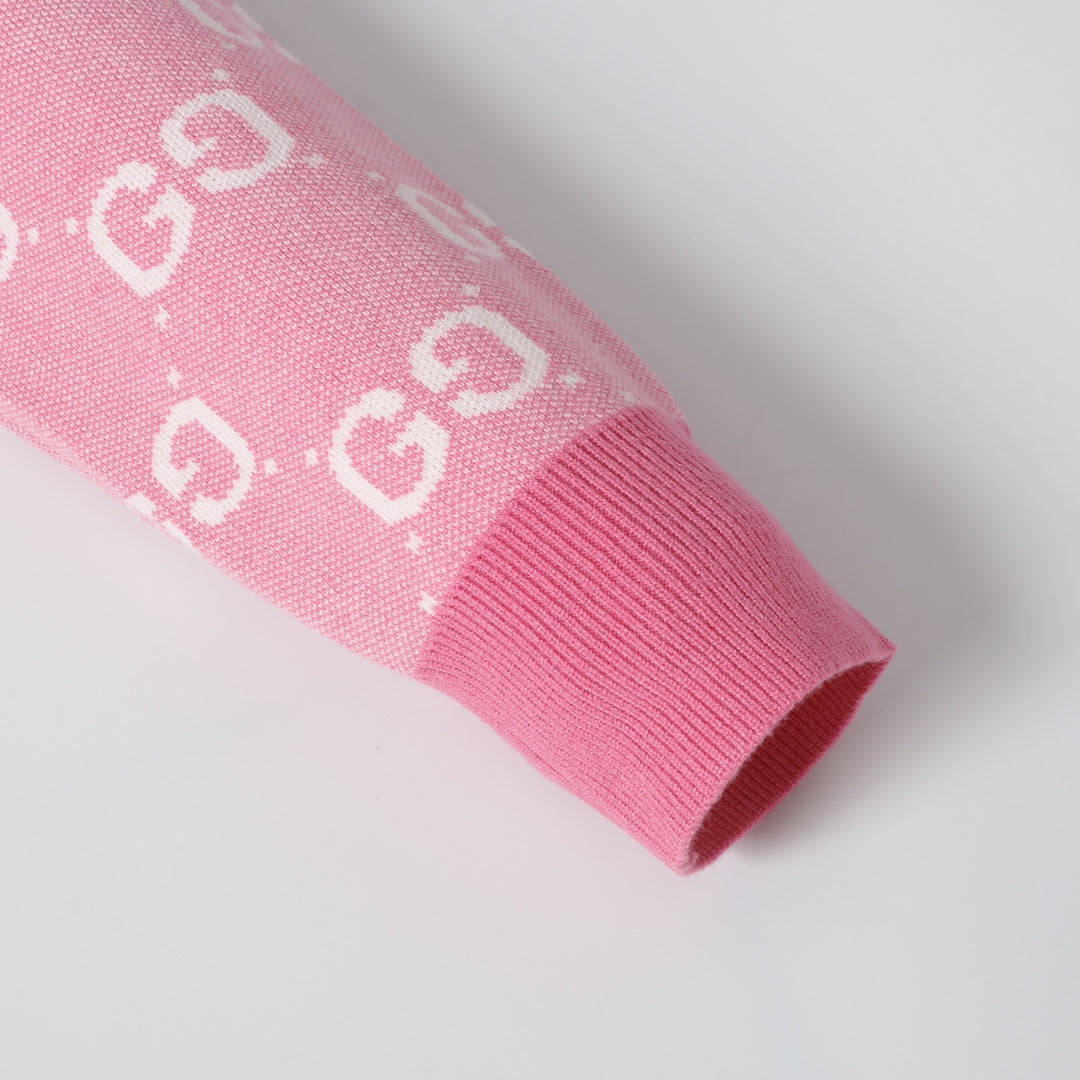 MINIMALIST STREET STYLE