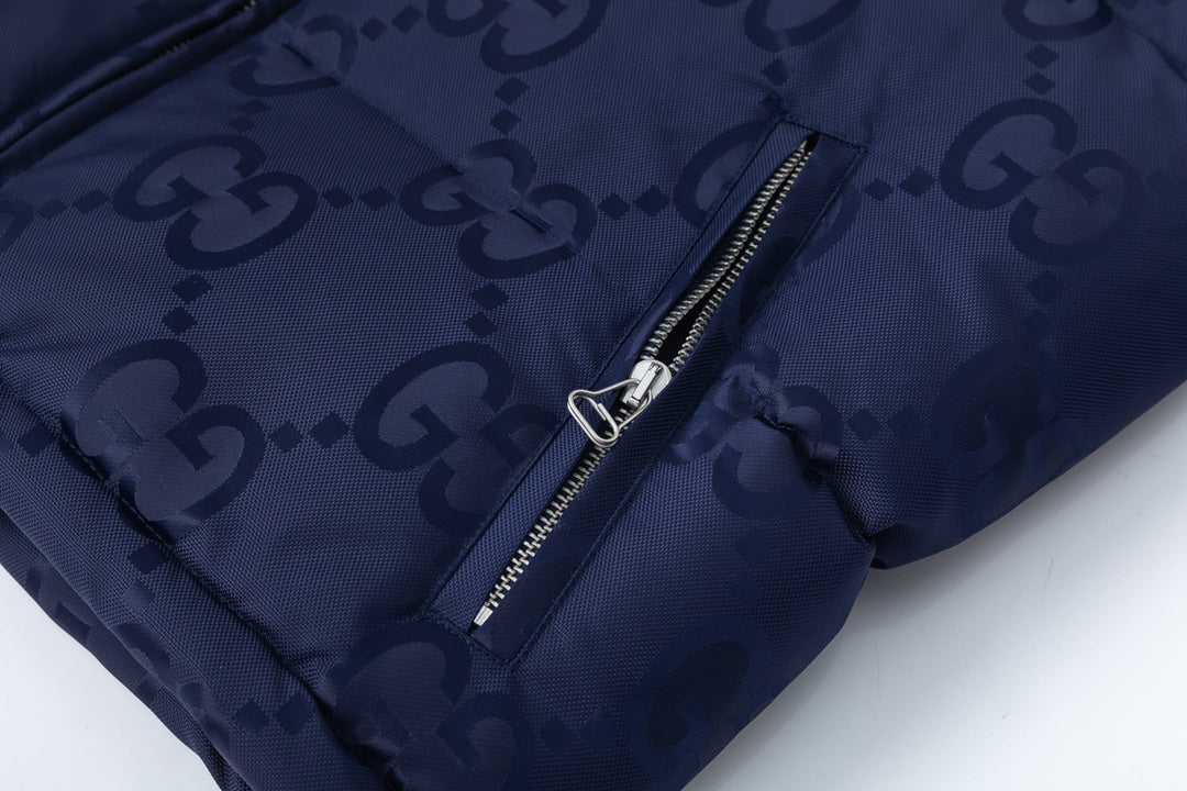 MINIMALIST STREET STYLE