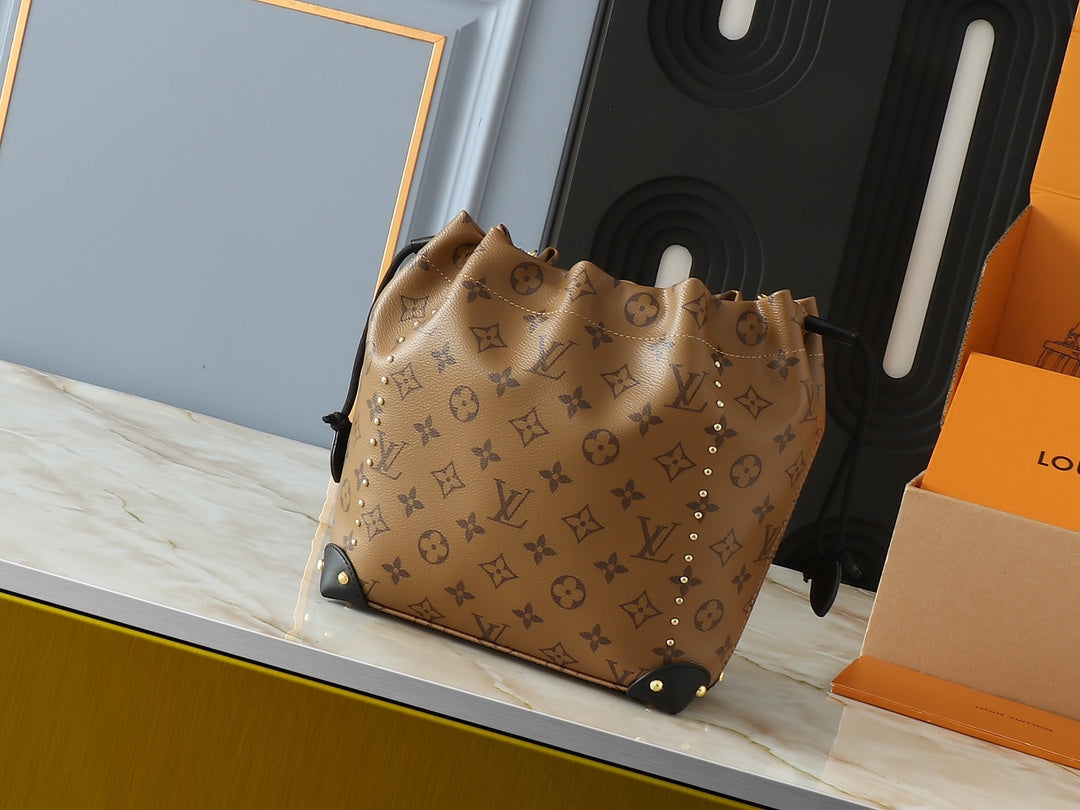 Chic & Stylish Bags
