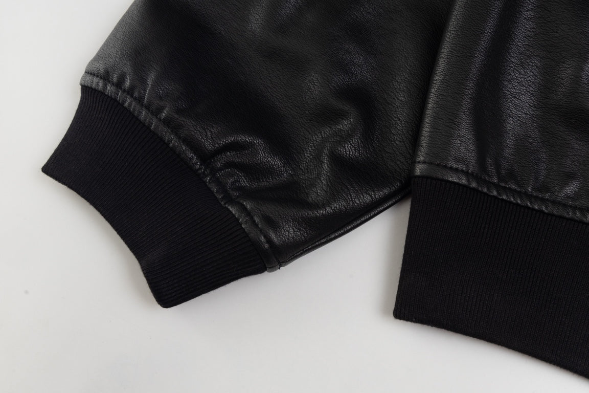 MINIMALIST STREET STYLE