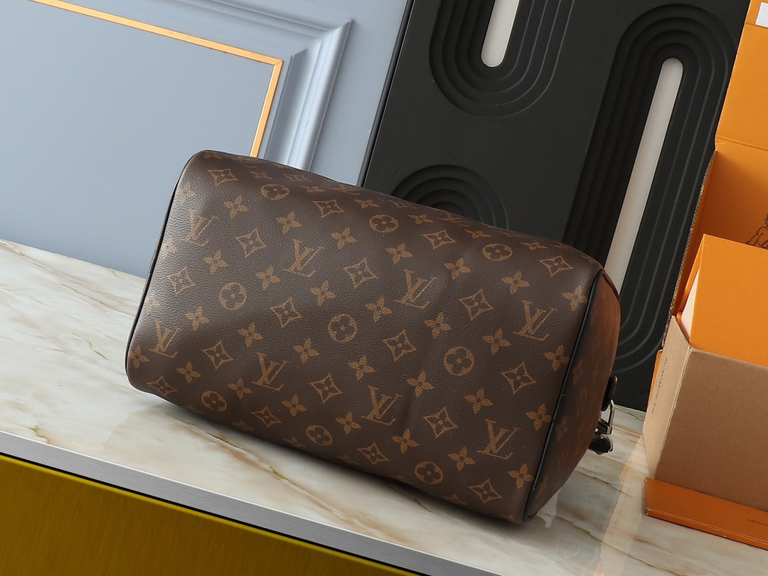 Chic & Stylish Bags