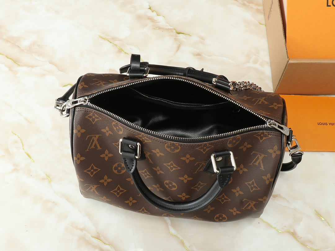 Chic & Stylish Bags