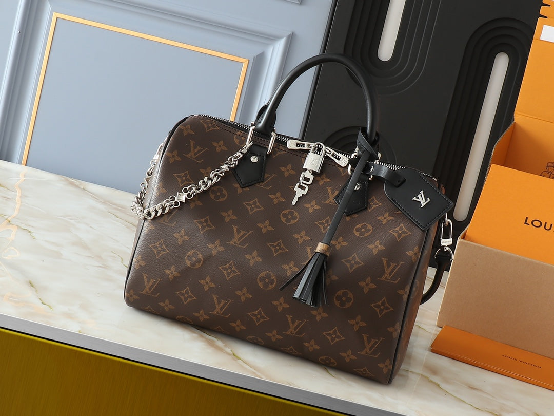 Chic & Stylish Bags