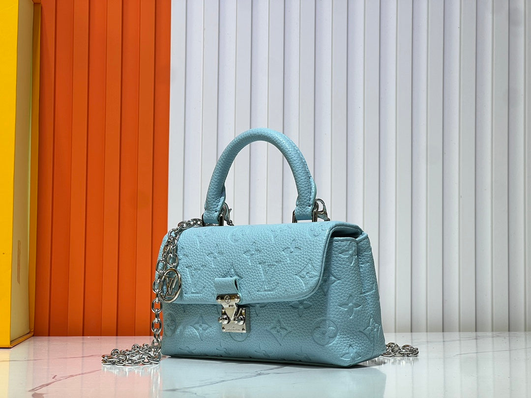 Chic & Stylish Bags