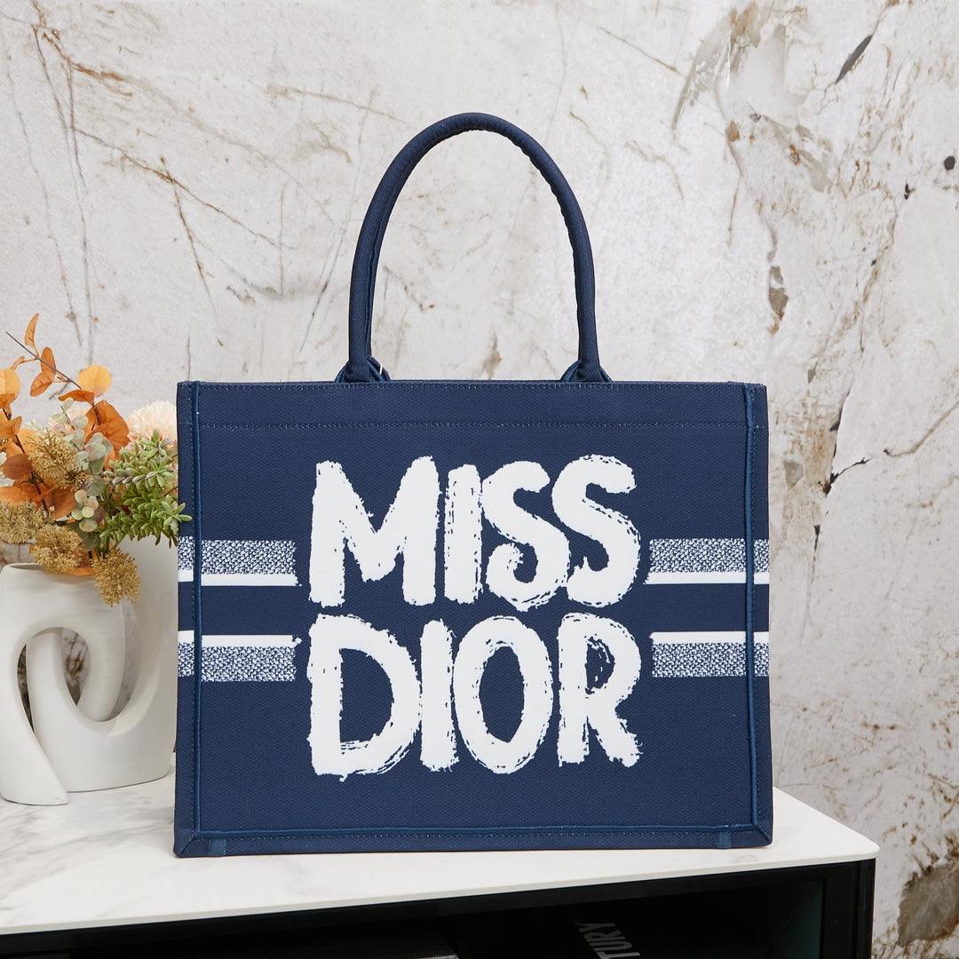 Chic & Stylish Bags