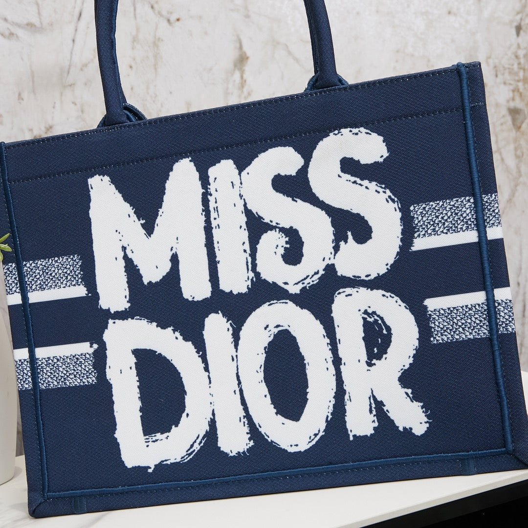 Chic & Stylish Bags