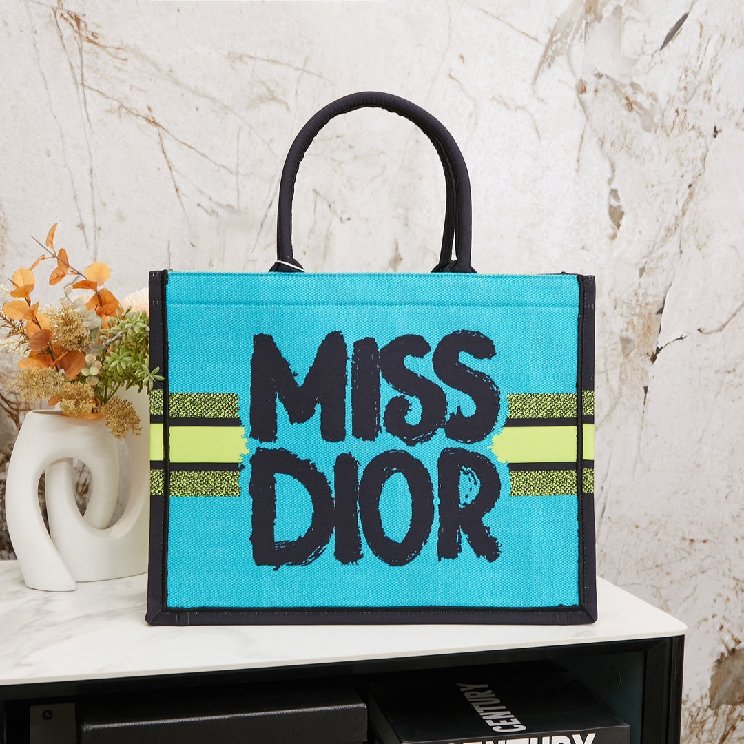 Chic & Stylish Bags