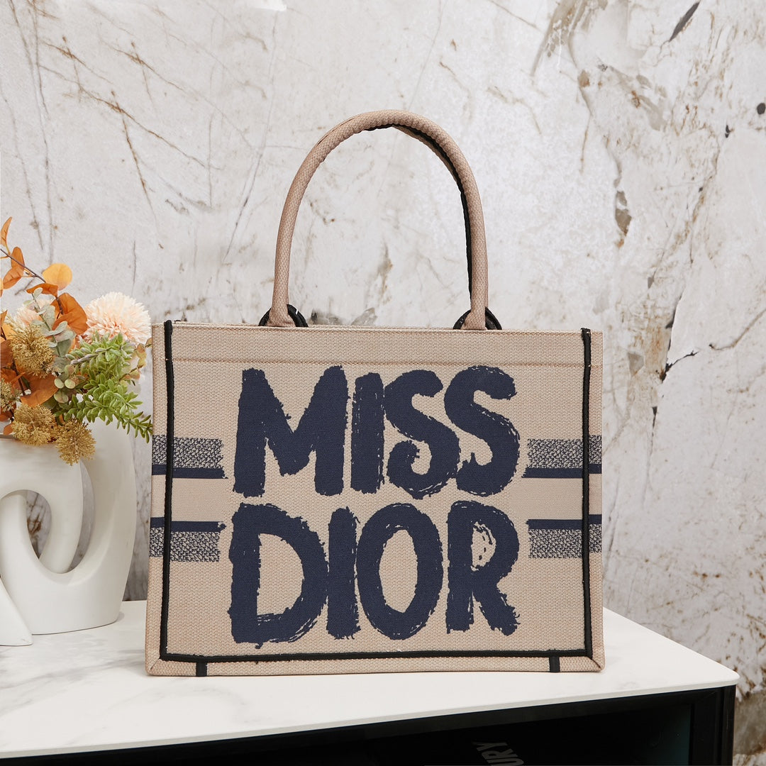 Chic & Stylish Bags