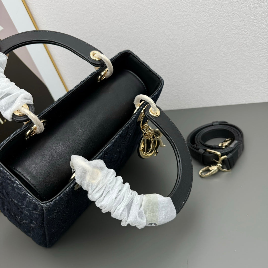 Chic & Stylish Bags