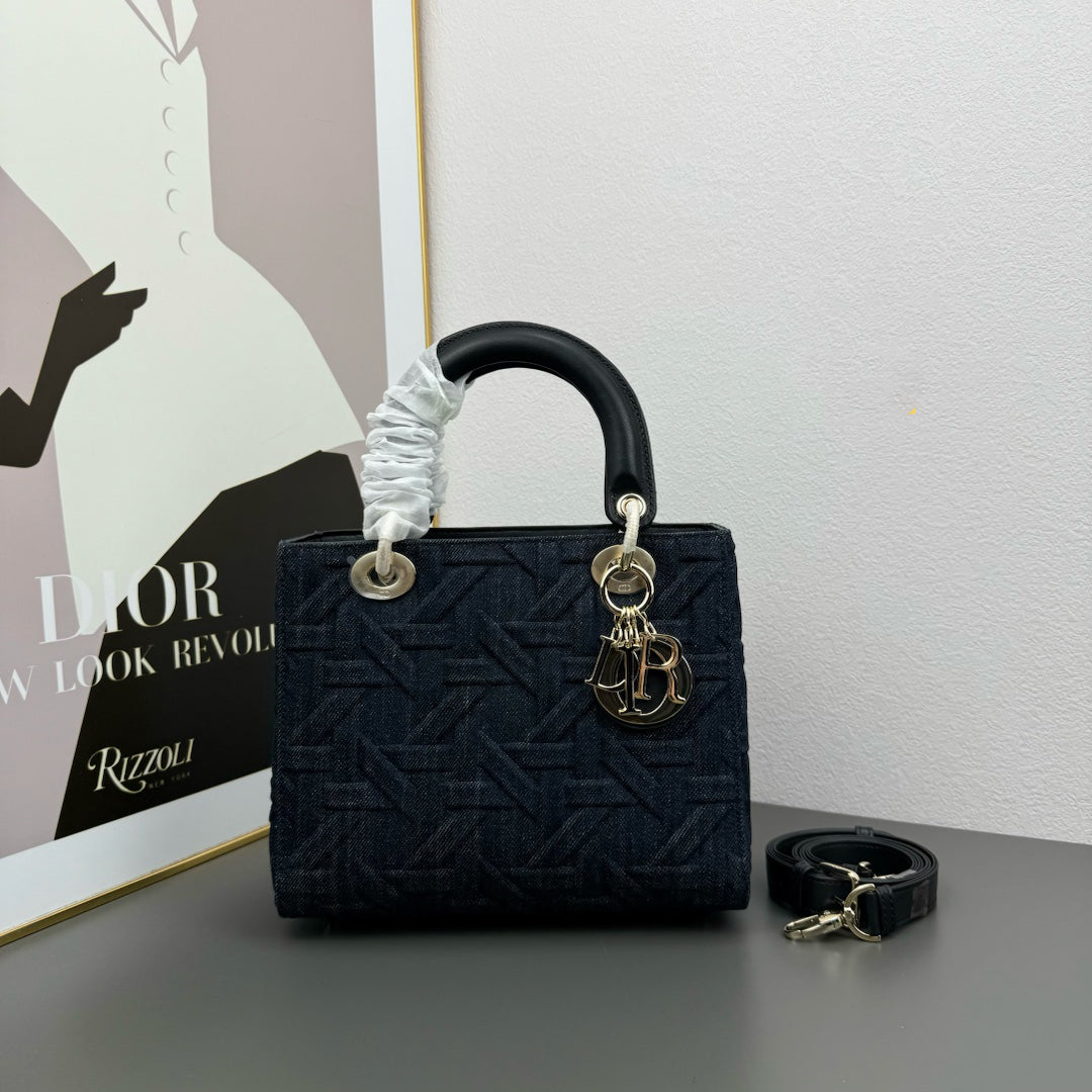 Chic & Stylish Bags