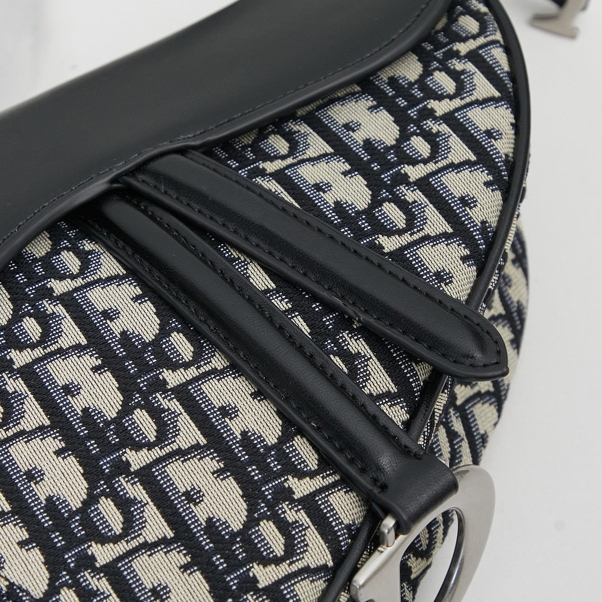 Chic & Stylish Bags