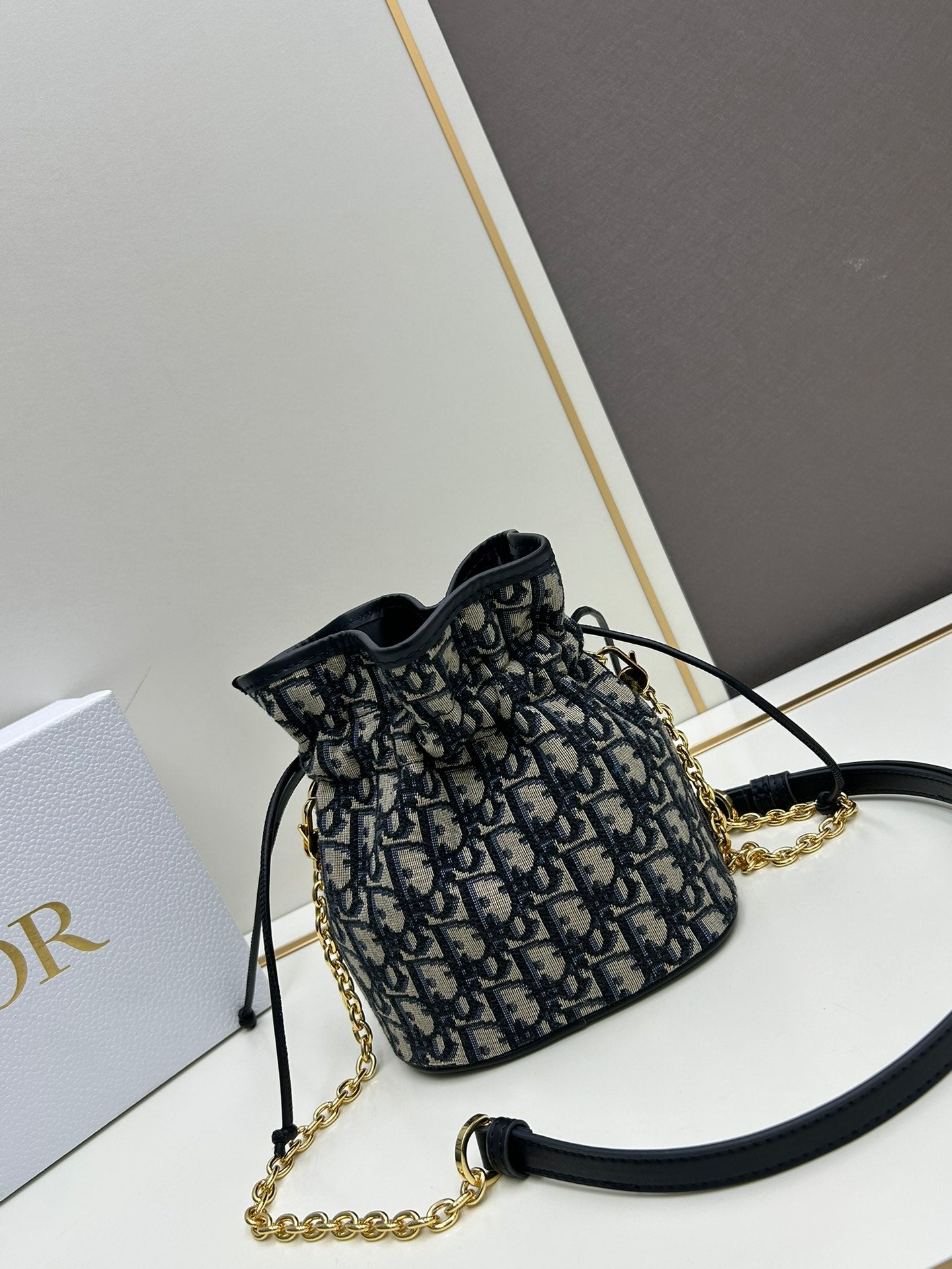 Chic & Stylish Bags