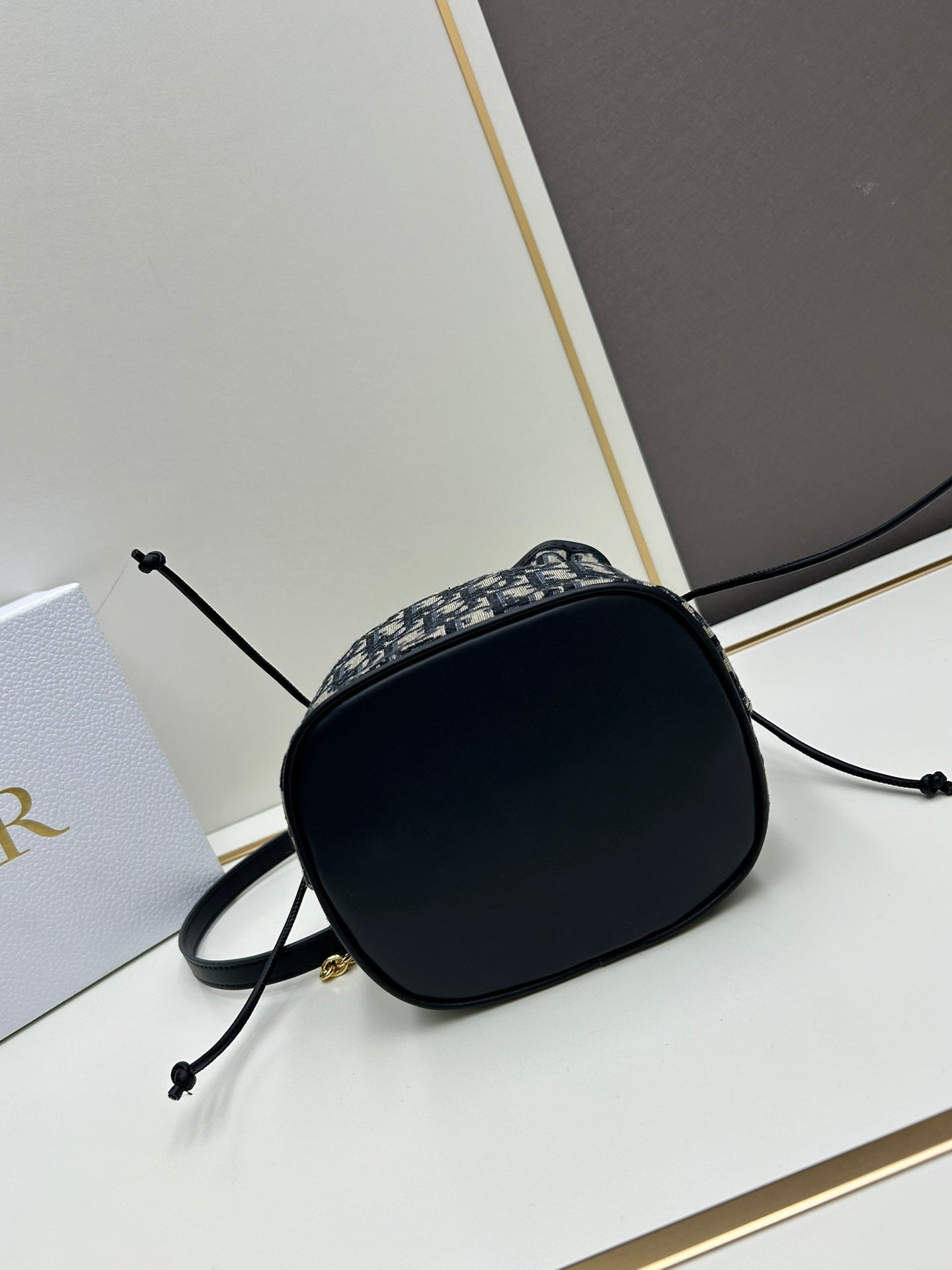 Chic & Stylish Bags