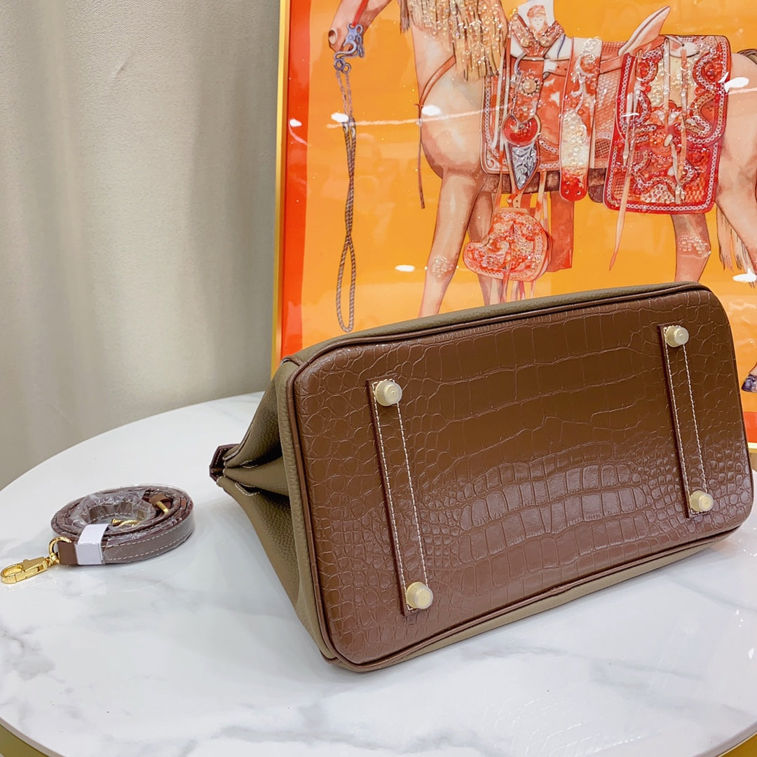 Chic & Stylish Bags