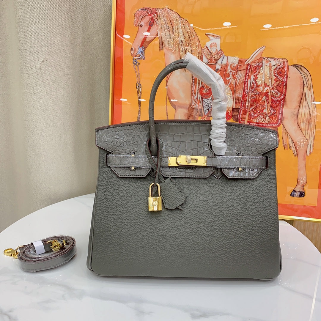 Chic & Stylish Bags