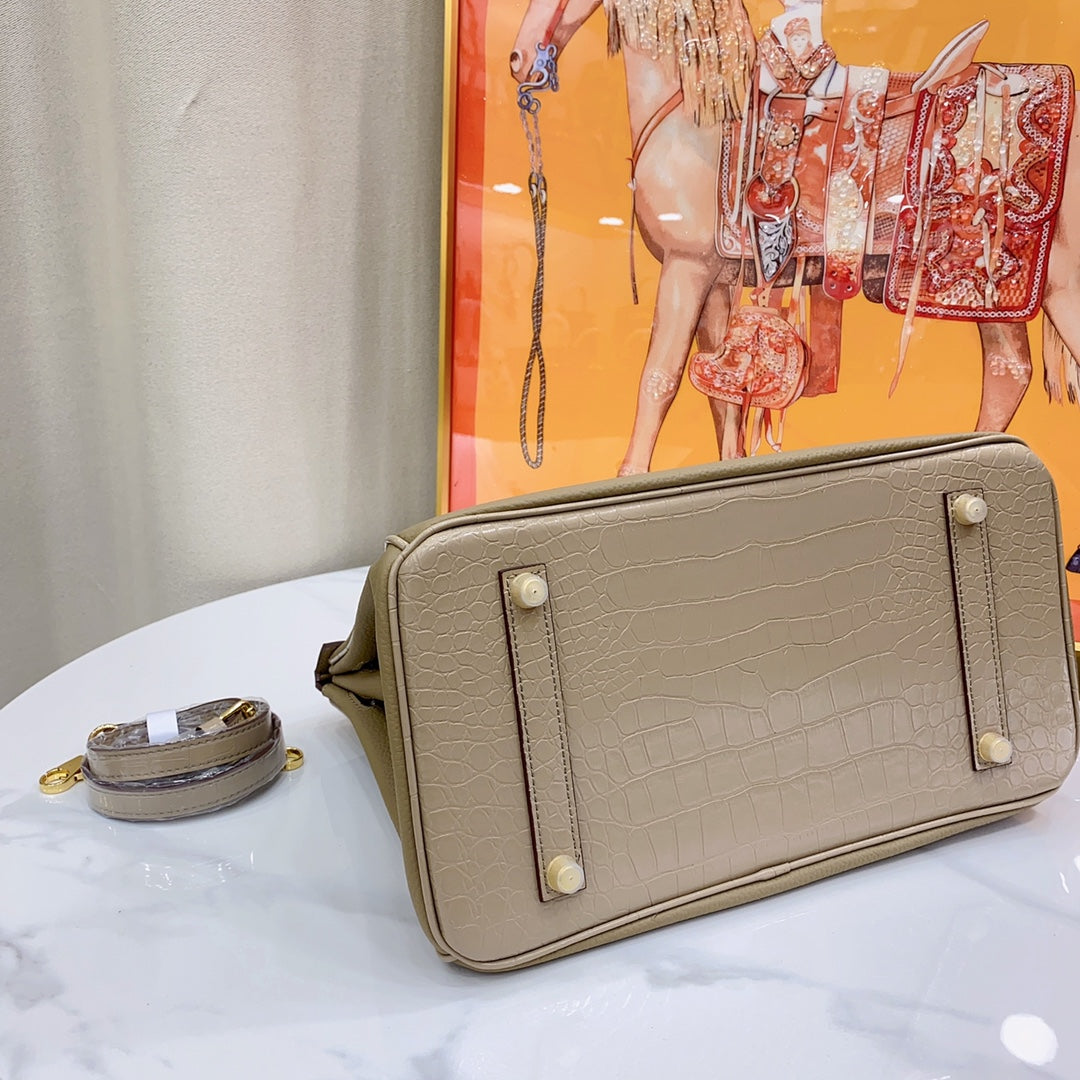 Chic & Stylish Bags