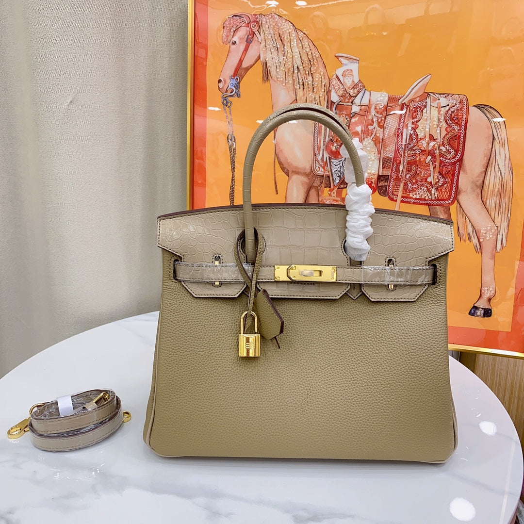 Chic & Stylish Bags