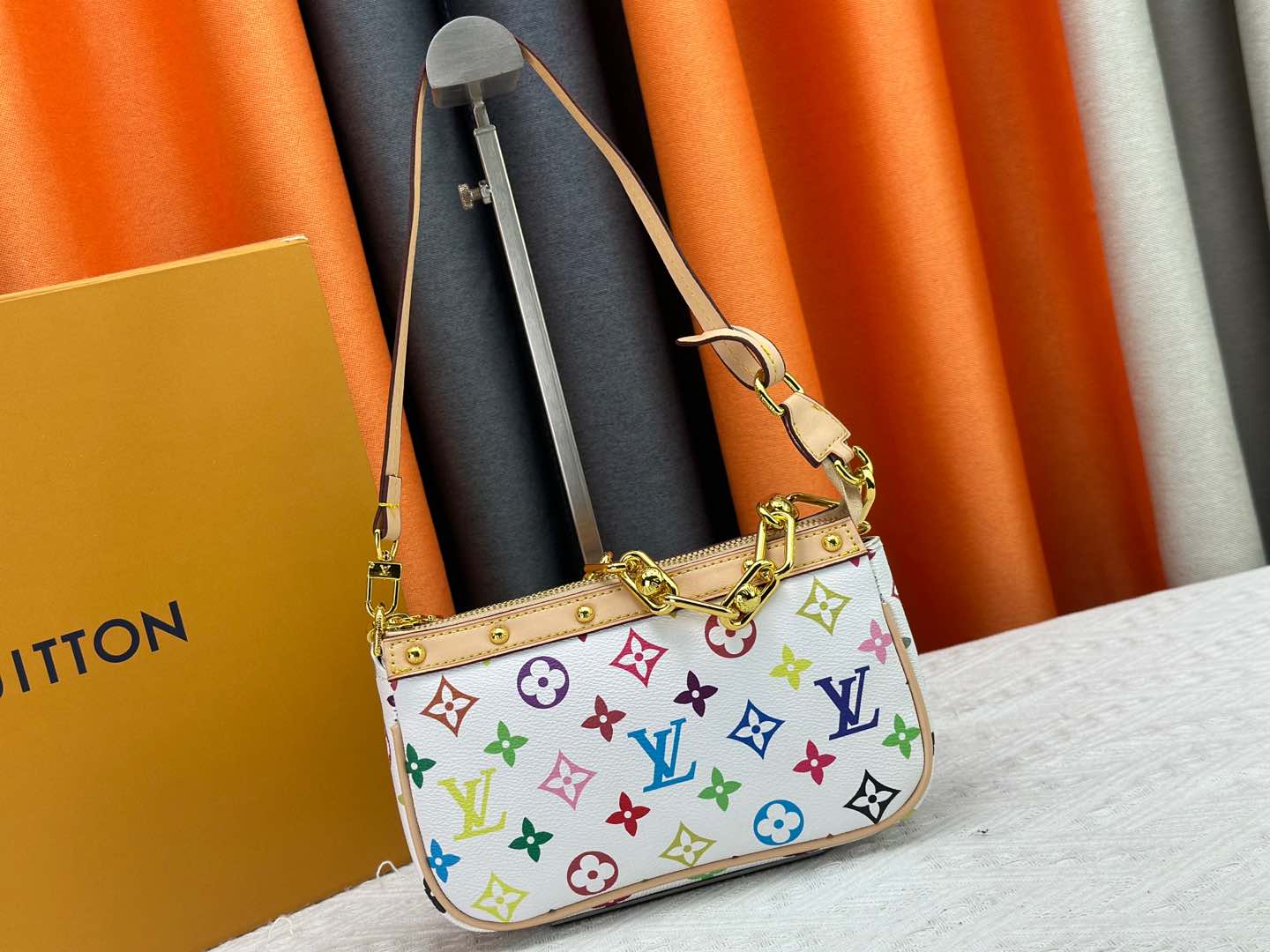 Chic & Stylish Bags