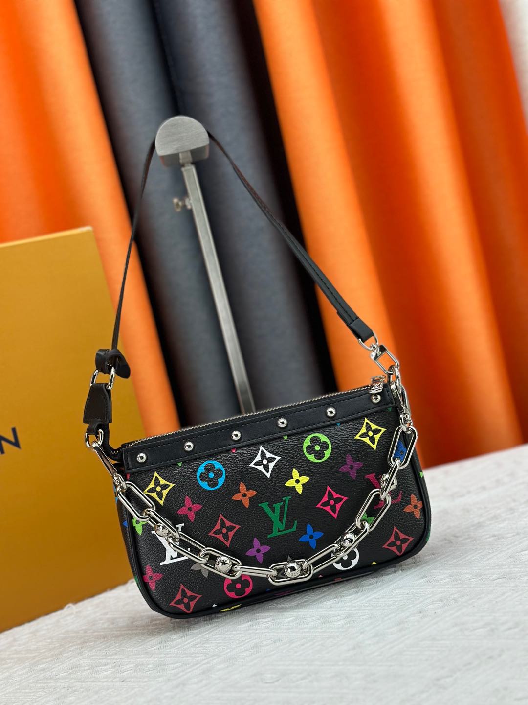 Chic & Stylish Bags