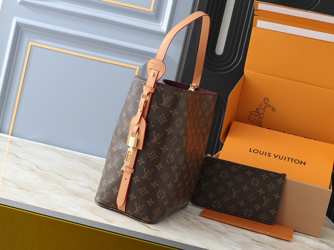 Chic & Stylish Bags