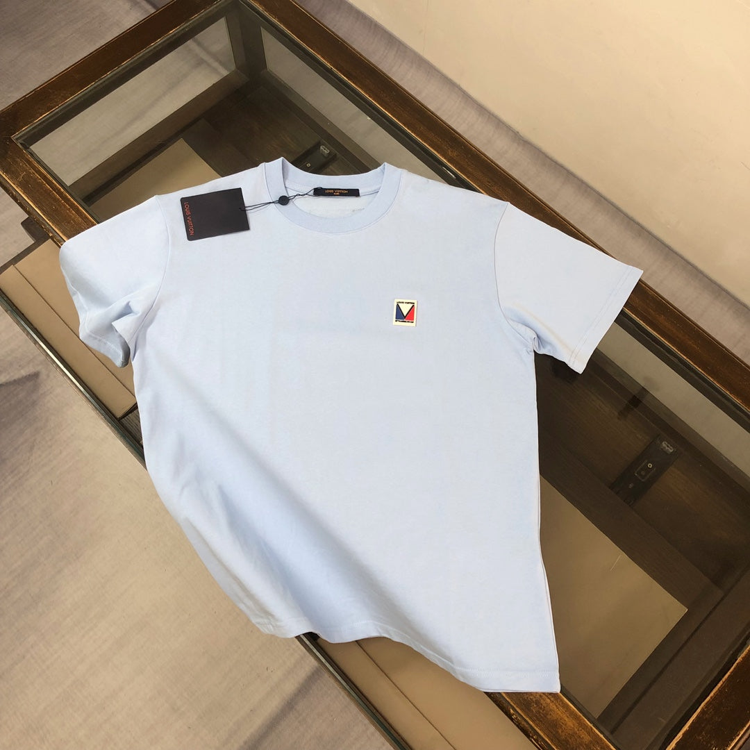 MINIMALIST STREET STYLE