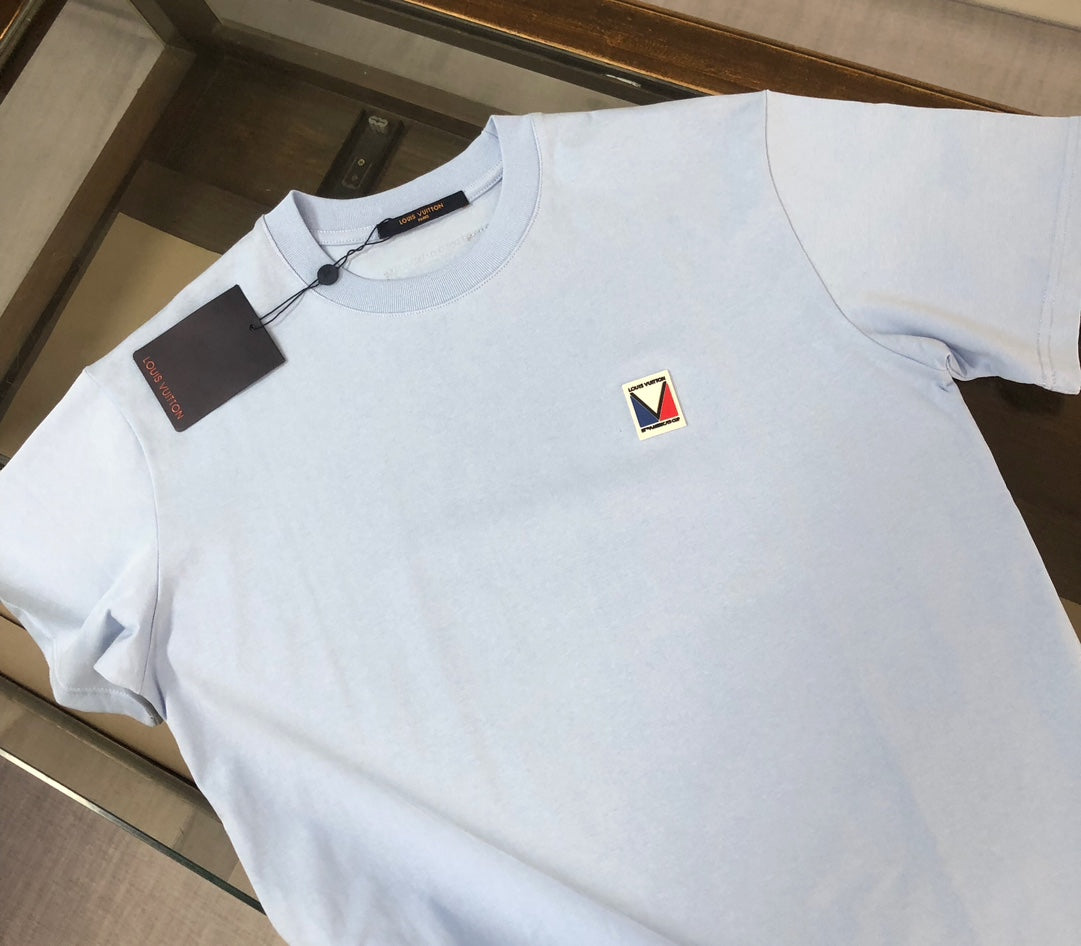 MINIMALIST STREET STYLE