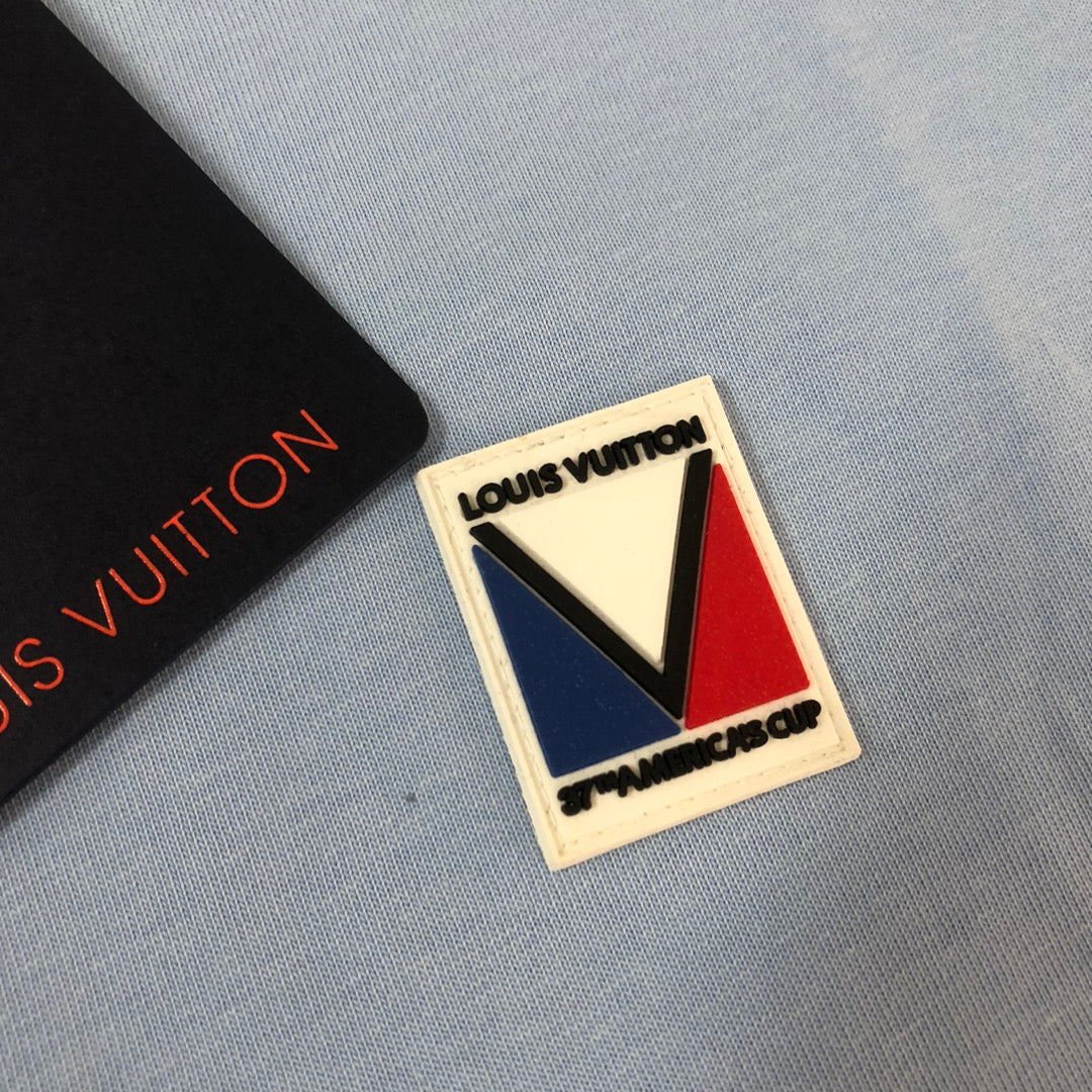 MINIMALIST STREET STYLE