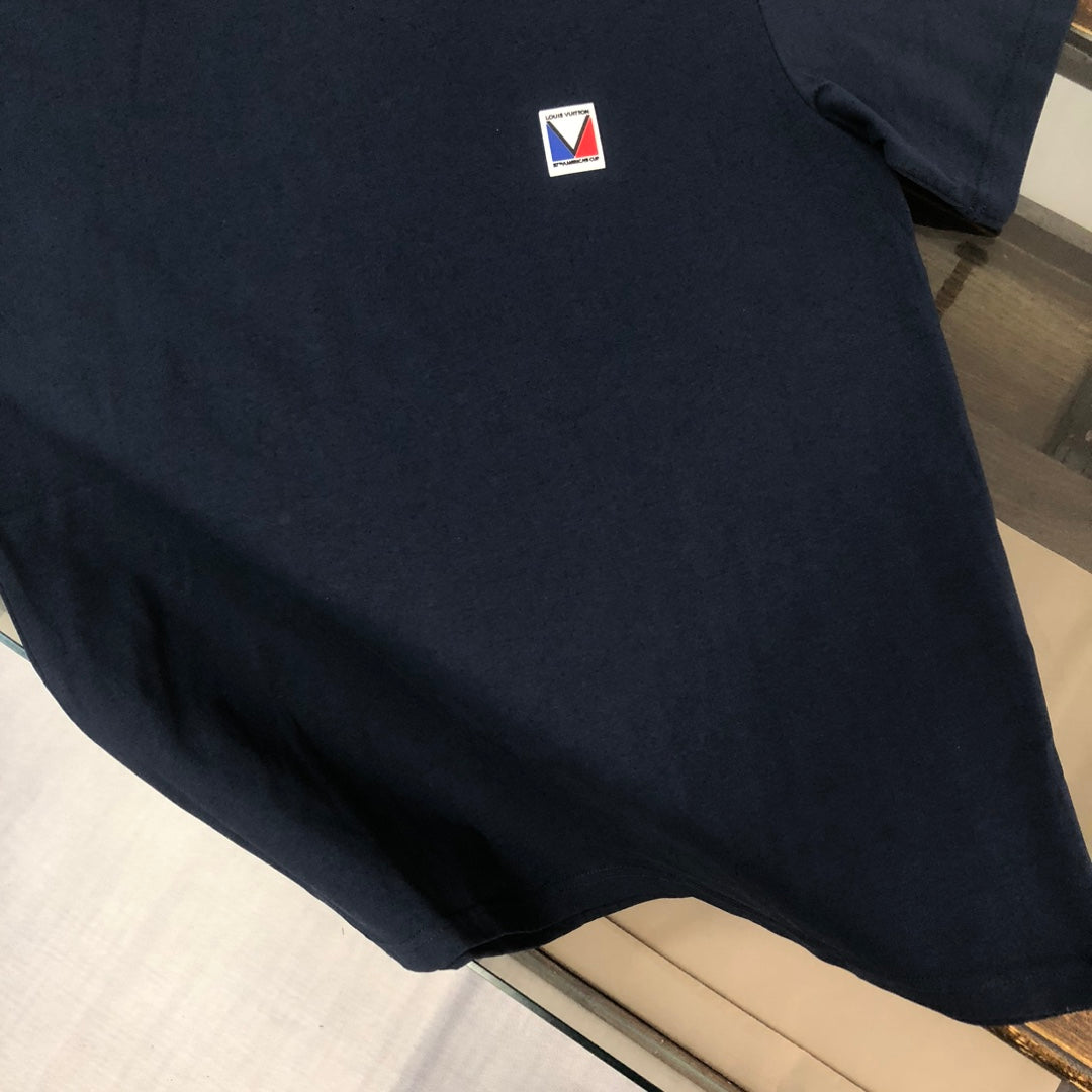 MINIMALIST STREET STYLE