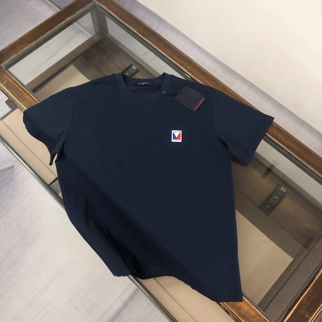 MINIMALIST STREET STYLE