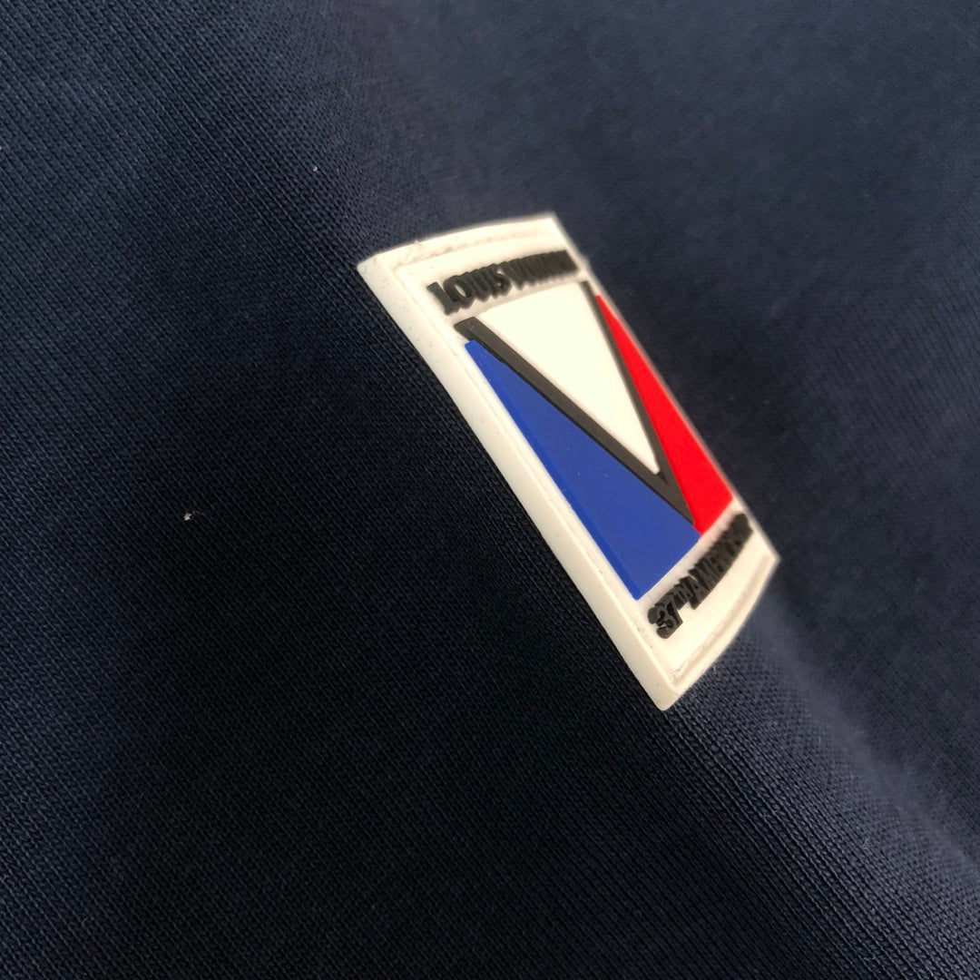 MINIMALIST STREET STYLE