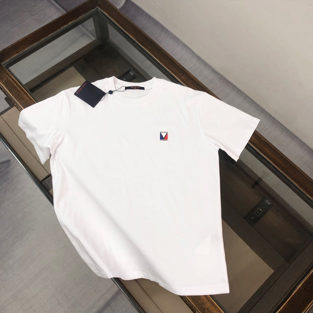 MINIMALIST STREET STYLE