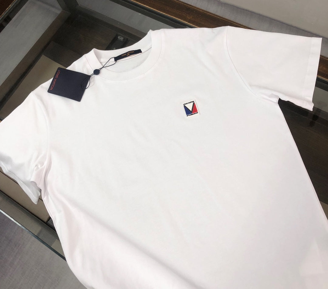 MINIMALIST STREET STYLE