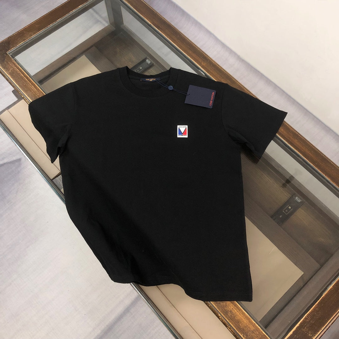 MINIMALIST STREET STYLE