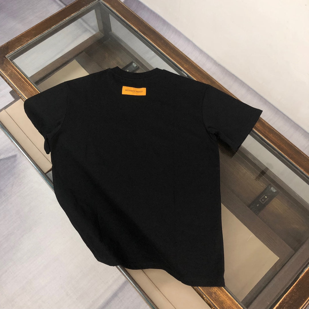 MINIMALIST STREET STYLE