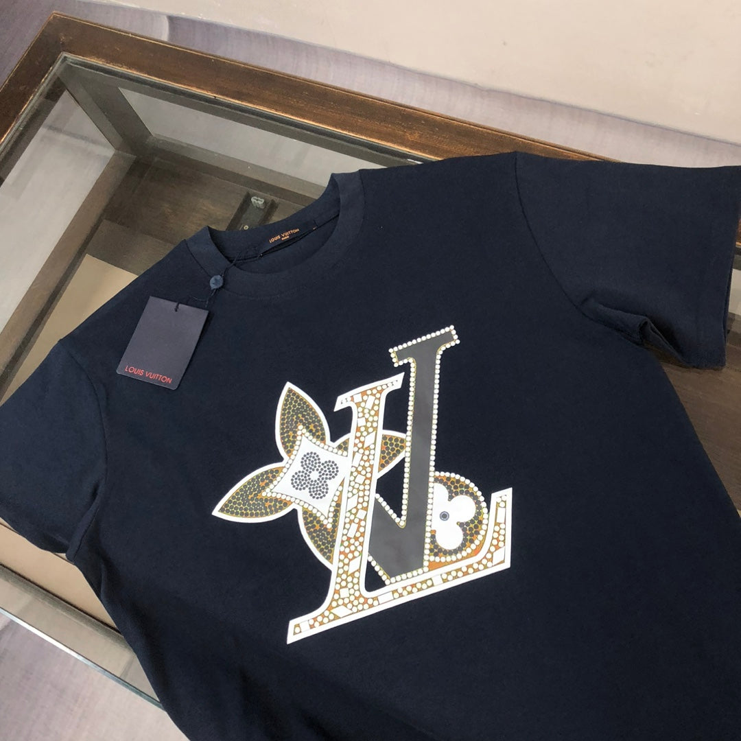 MINIMALIST STREET STYLE