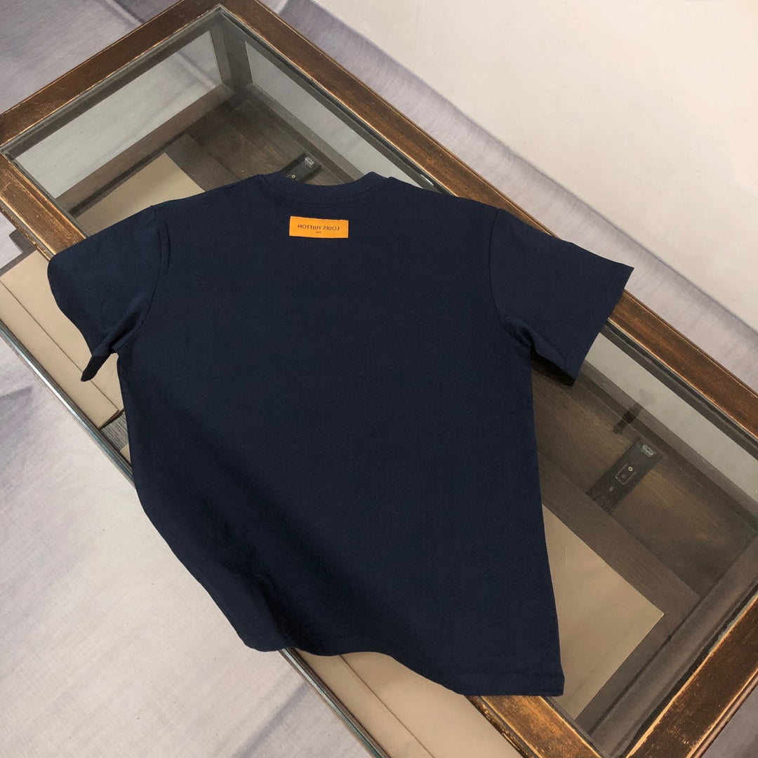 MINIMALIST STREET STYLE