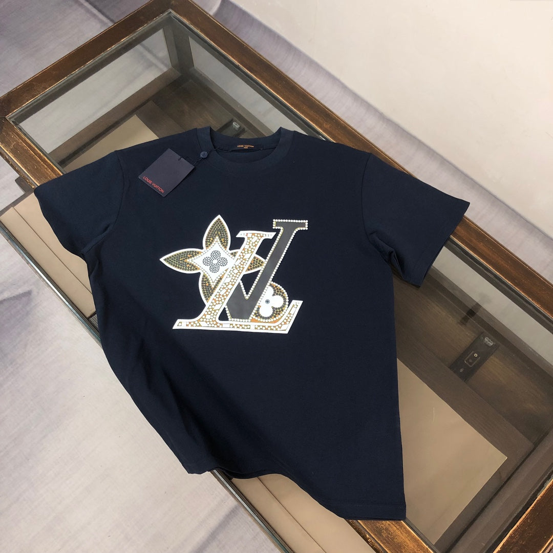 MINIMALIST STREET STYLE