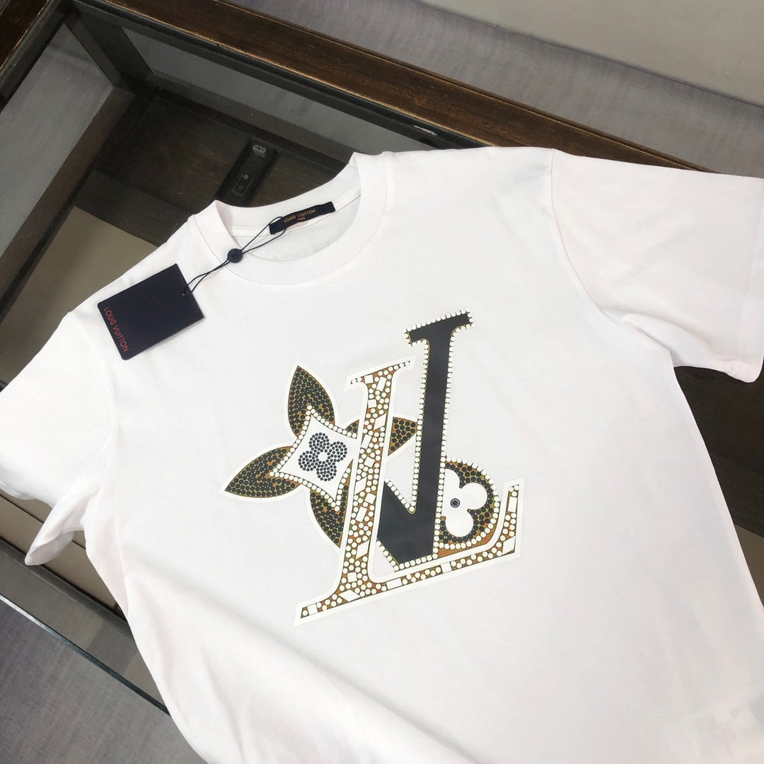 MINIMALIST STREET STYLE