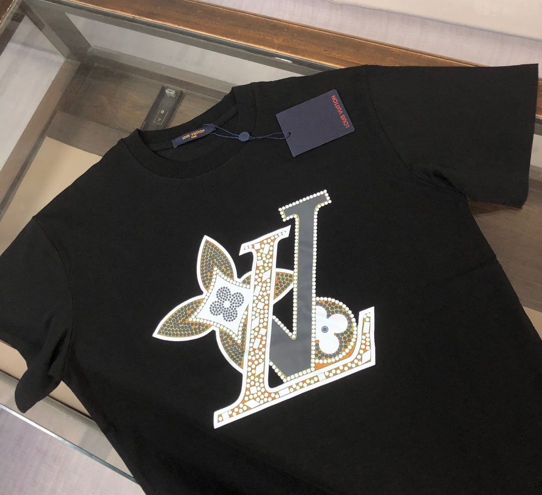 MINIMALIST STREET STYLE