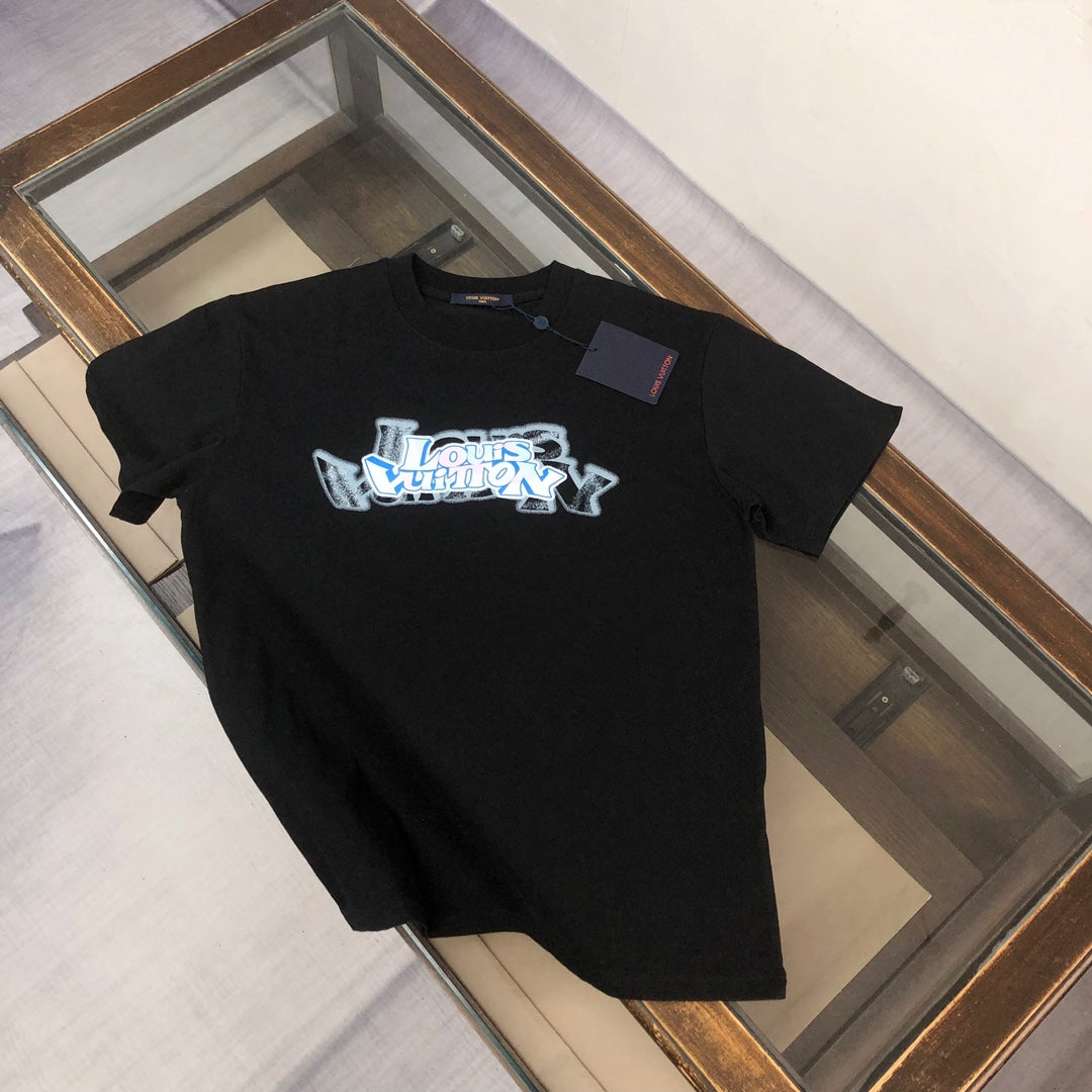 MINIMALIST STREET STYLE