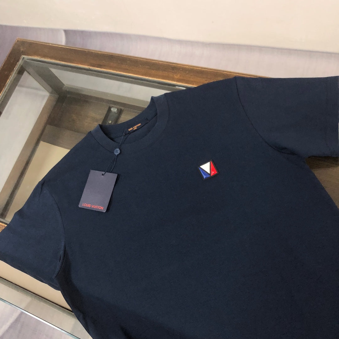 MINIMALIST STREET STYLE