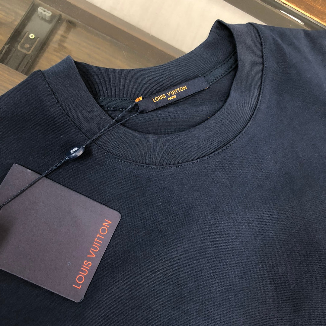 MINIMALIST STREET STYLE