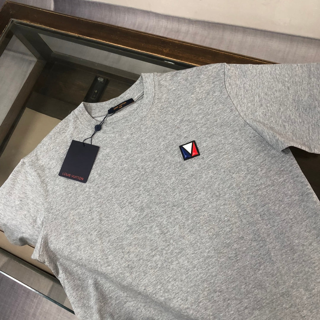 MINIMALIST STREET STYLE