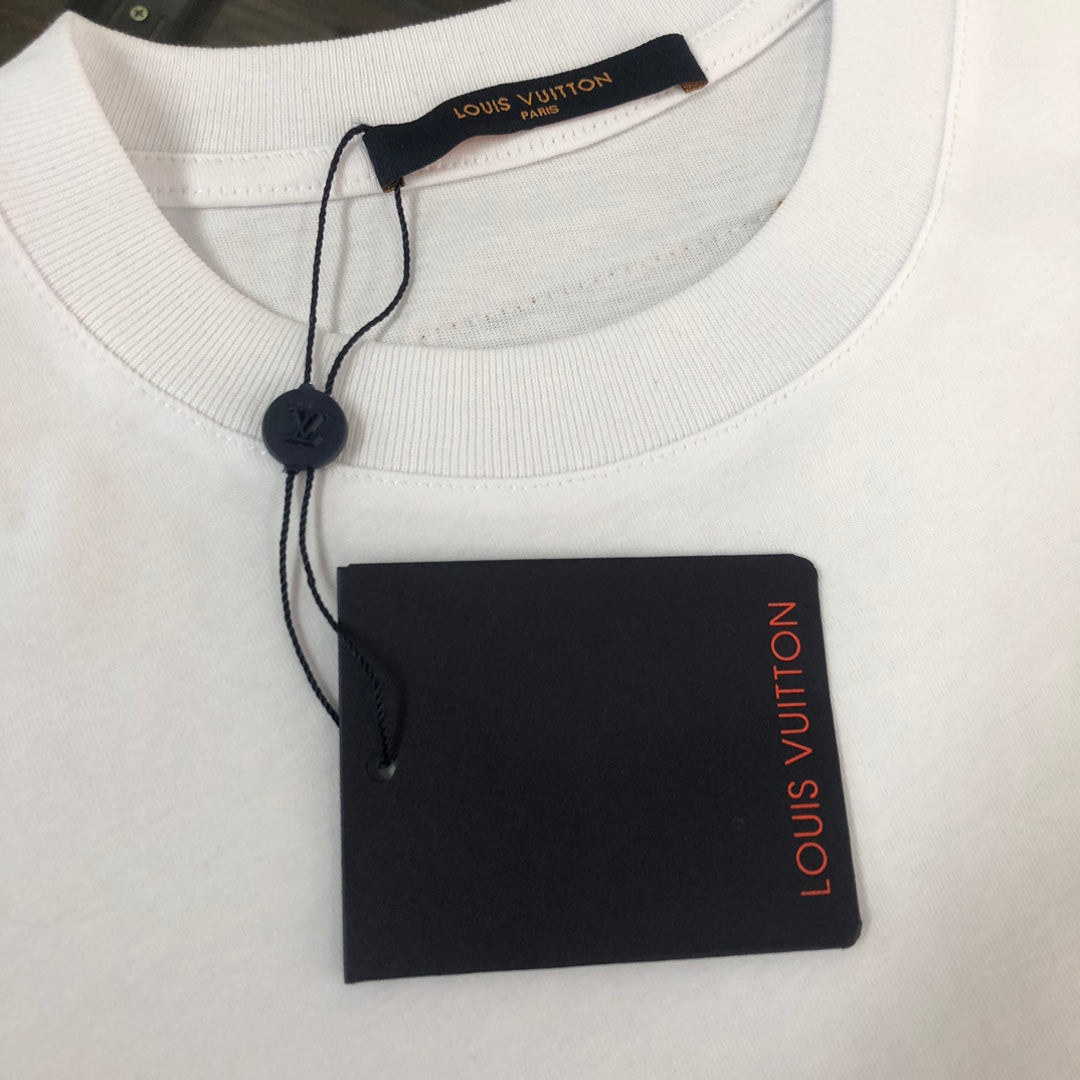 MINIMALIST STREET STYLE