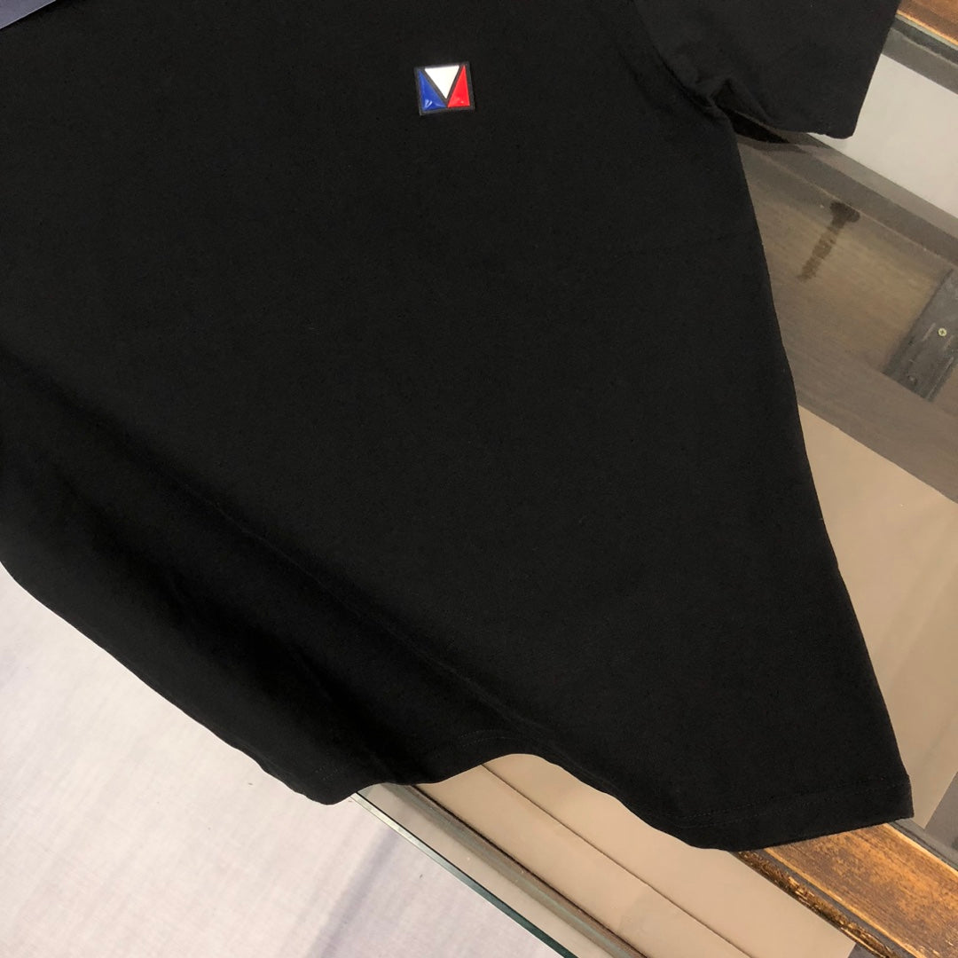 MINIMALIST STREET STYLE