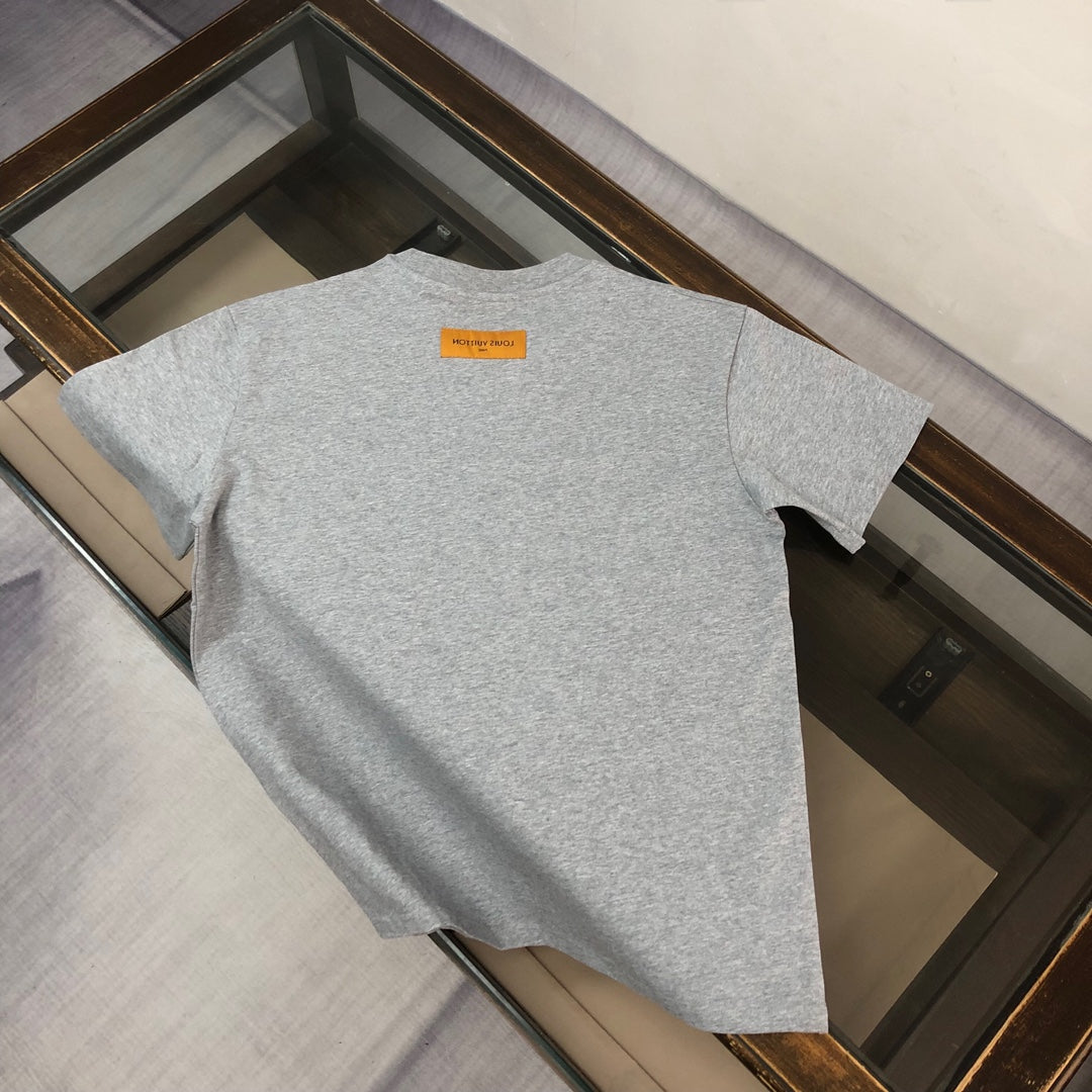 MINIMALIST STREET STYLE