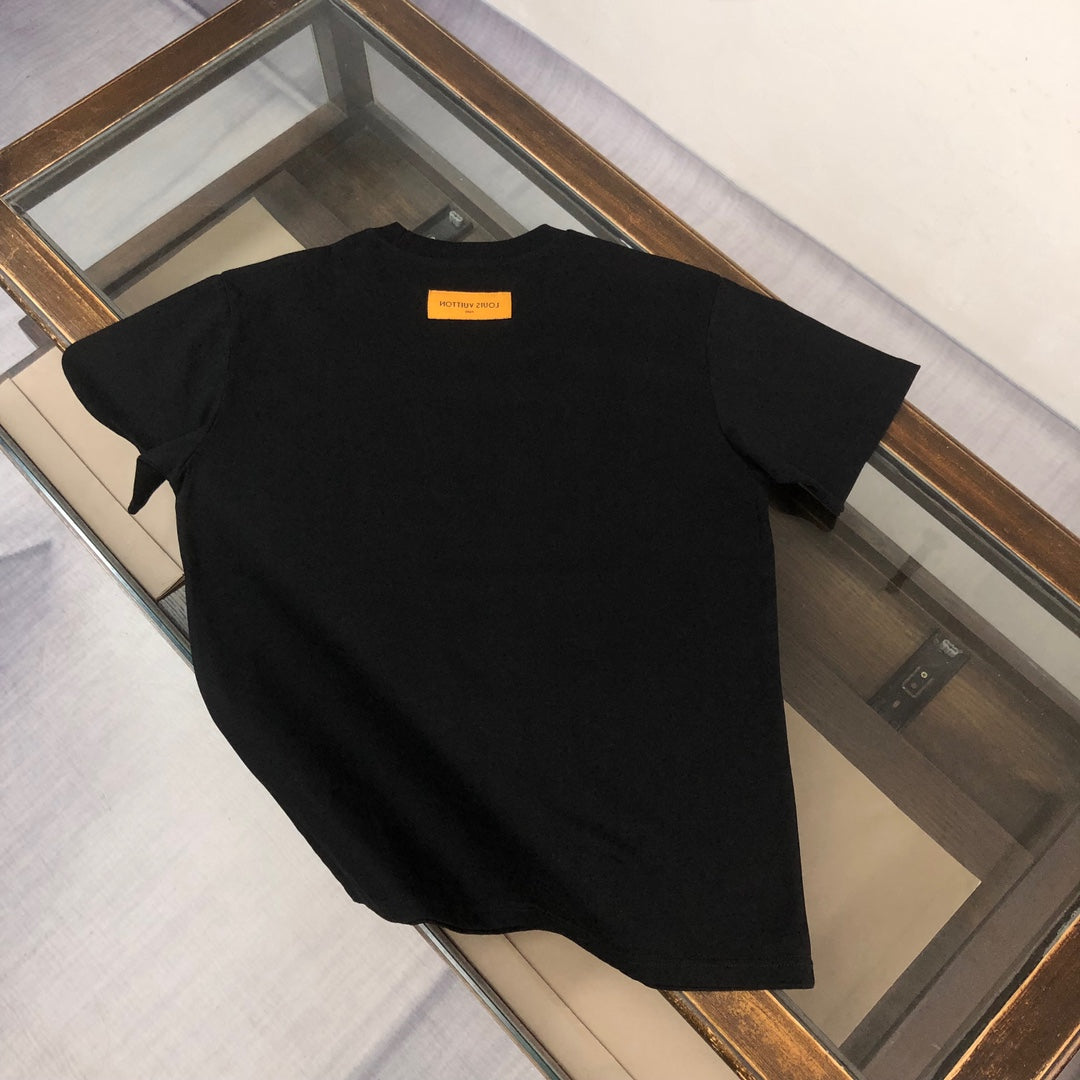 MINIMALIST STREET STYLE