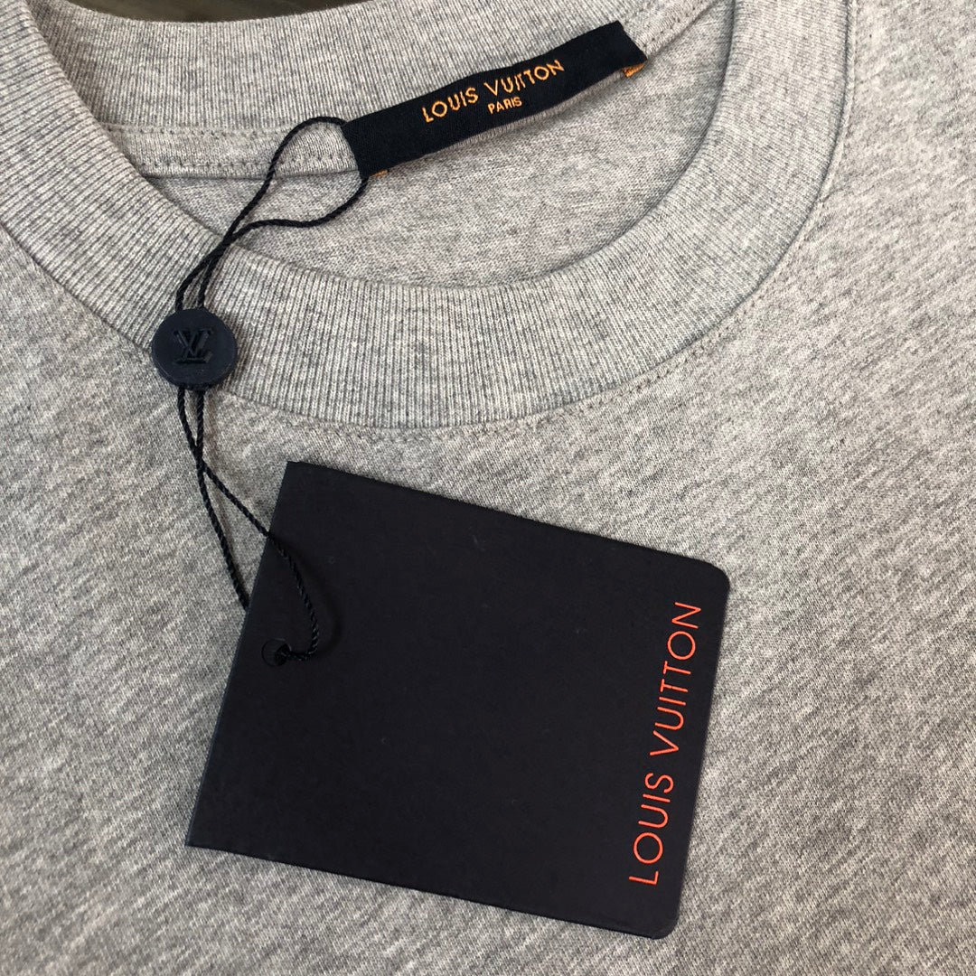 MINIMALIST STREET STYLE