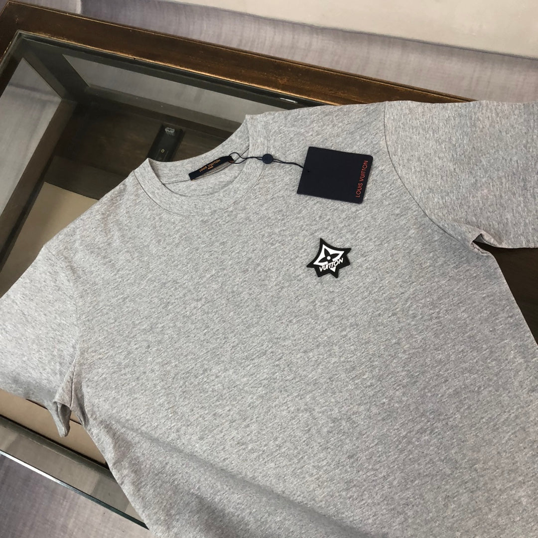 MINIMALIST STREET STYLE